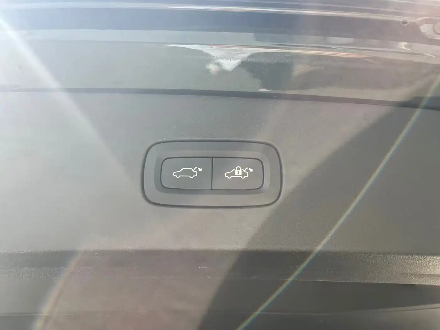 Lynk & Co 06 EM-P 2023 2023 1.5T Remix PHEV Hero