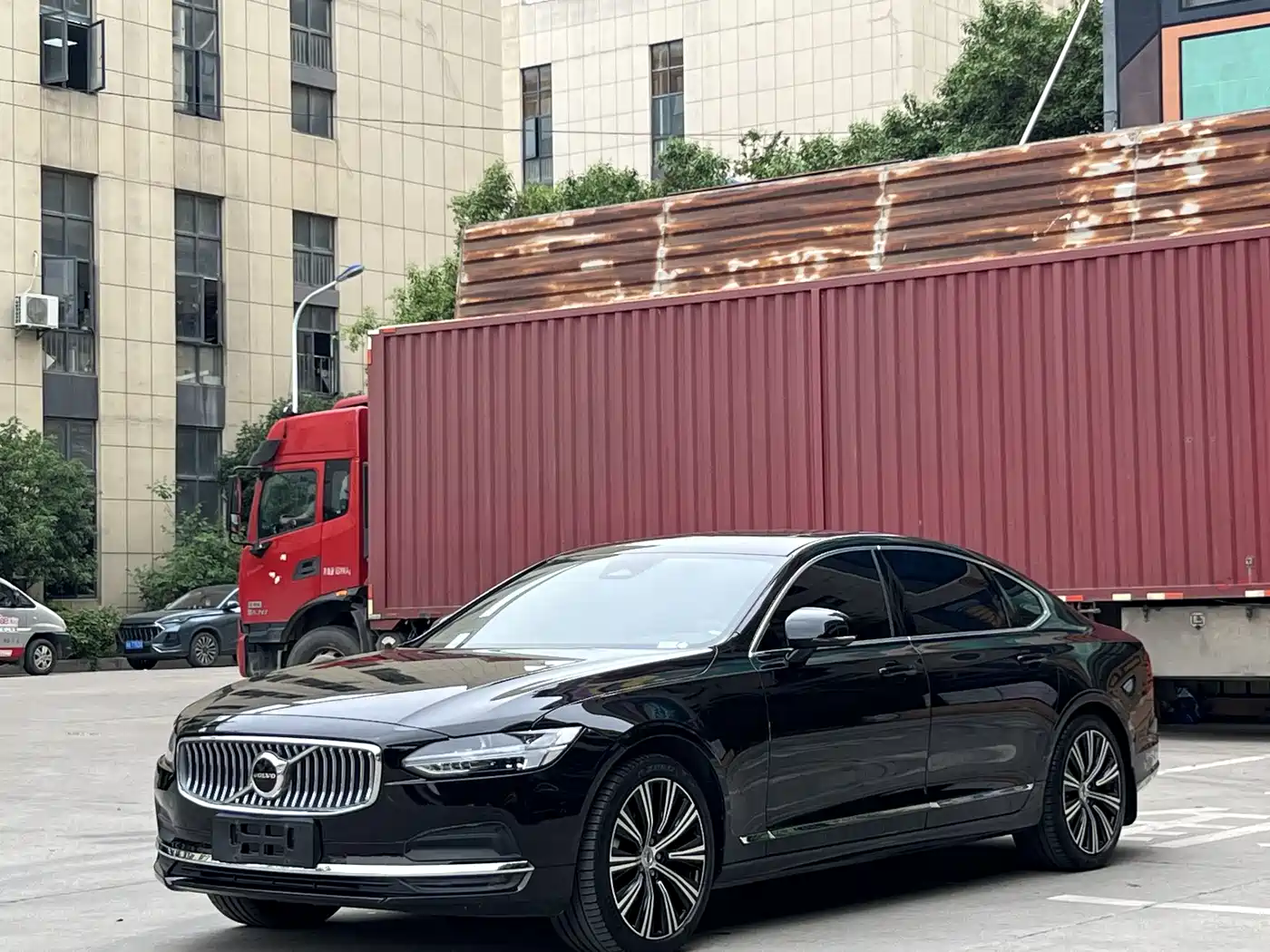 VOLVO S90