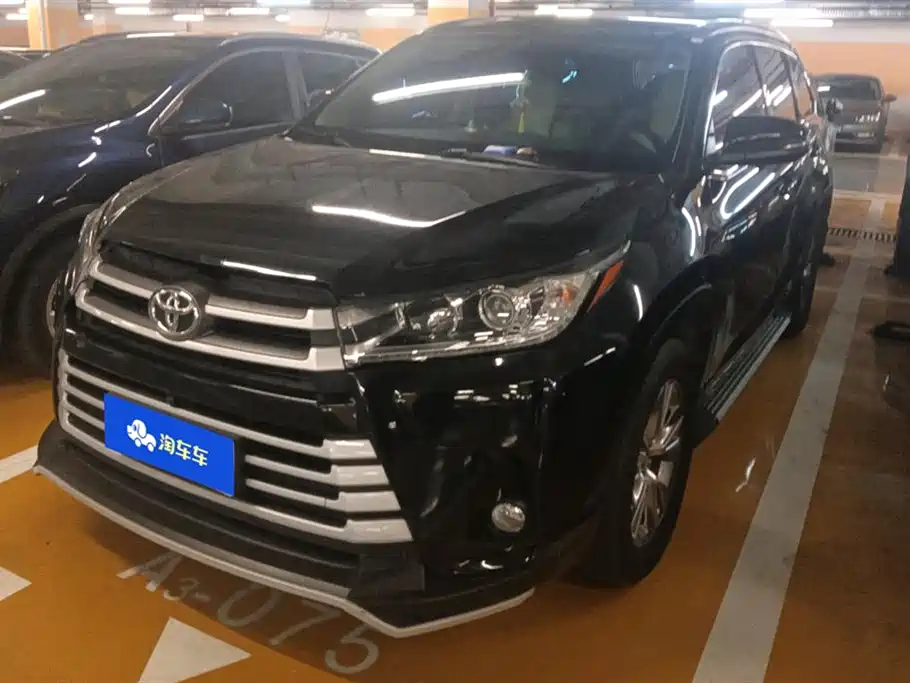 TOYOTA HIGHLANDER