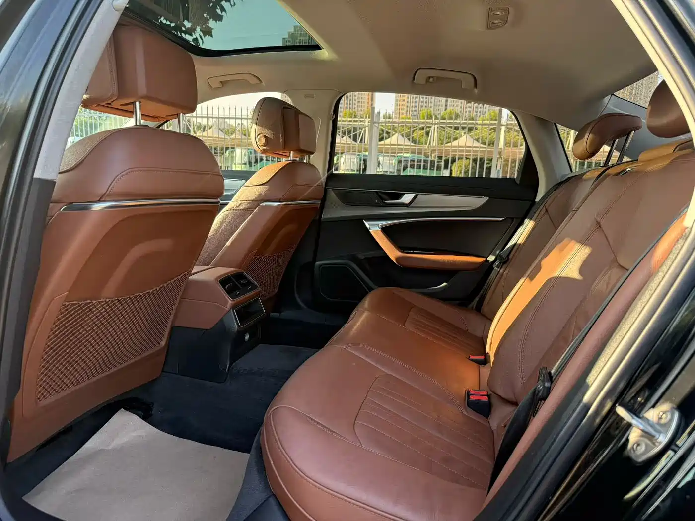 Фото 6 - Audi A6L