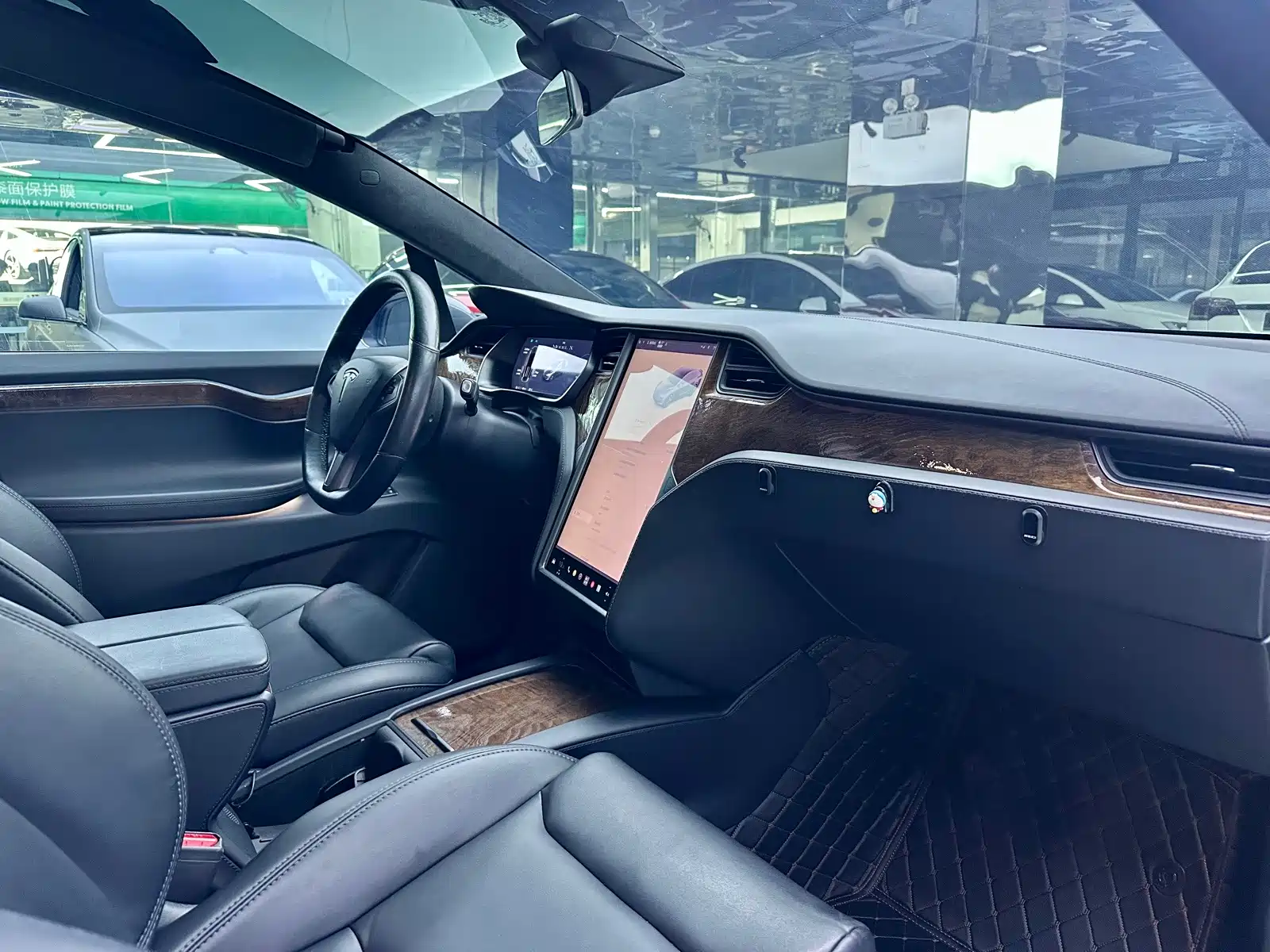 Фото 6 - Tesla Model X