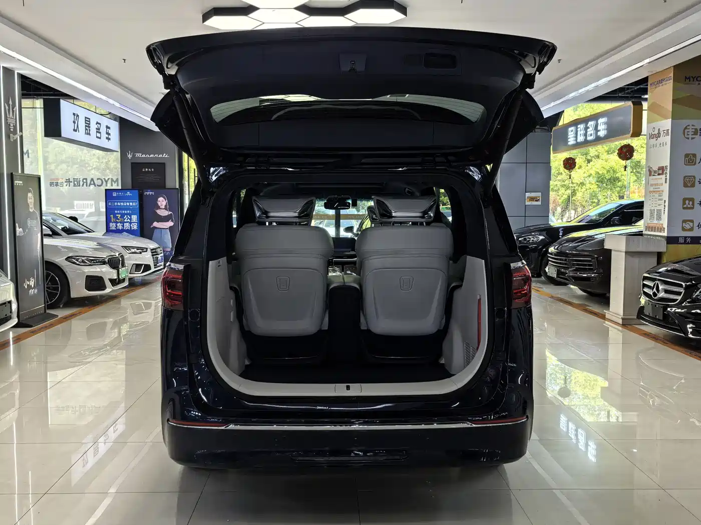 Buick GL8 2022 Avenir 4-Seater Prestige Edition фото 10