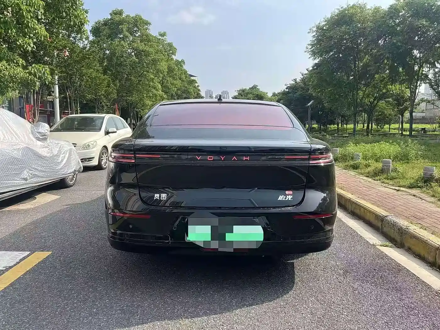 Voyah Auto VOYAH Zhuiguang L 2025 2025 Mid-configuration Model