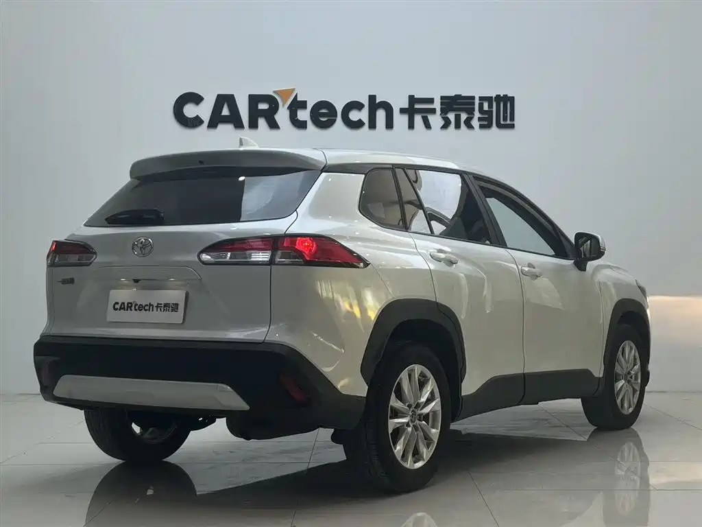 Toyota Corolla Cross 2023 2.0L Pioneer Edition фото 17