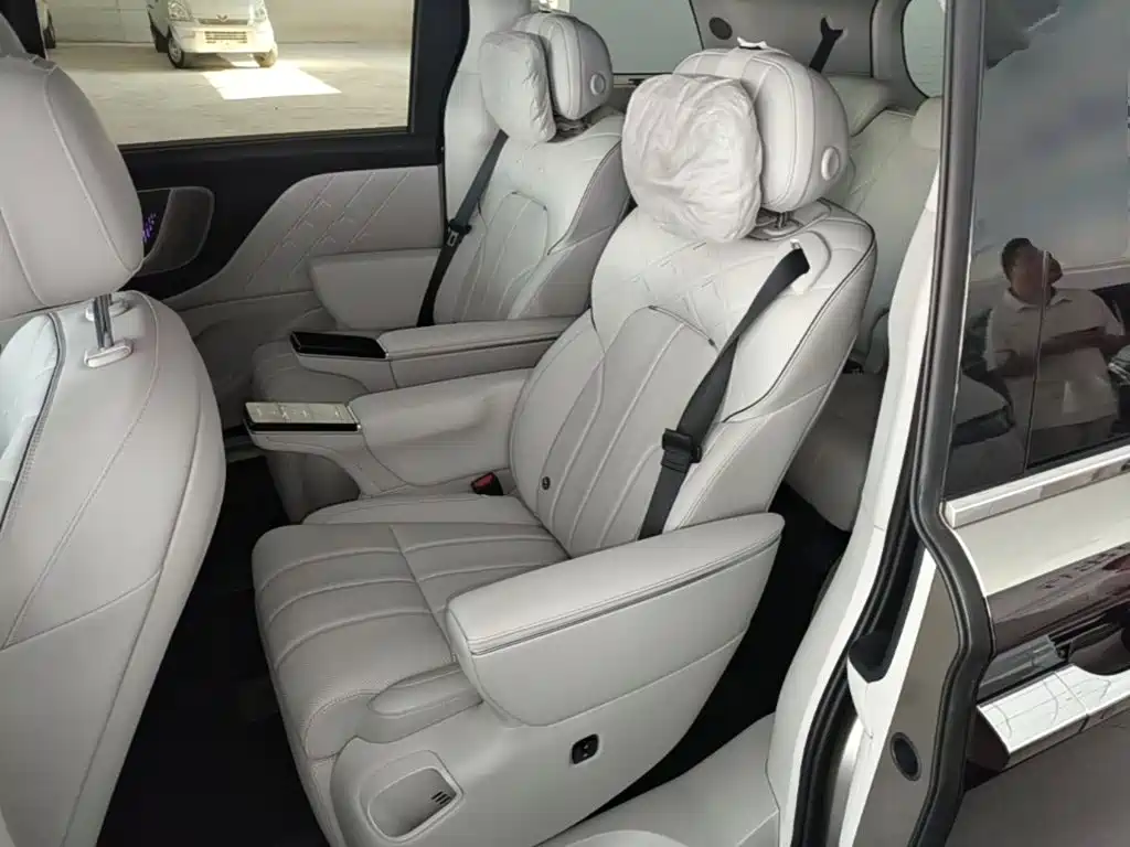 Voyah Voyah Dreamer 2026 2025 Model PHEV Basic Version
