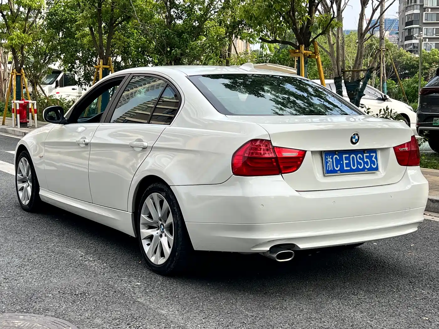 BMW 3 Series 2012 320i Luxury фото 7