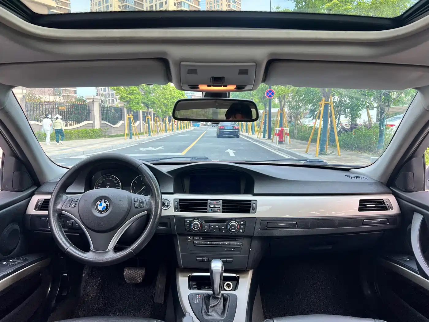 BMW 3 Series 2012 320i Luxury фото 11