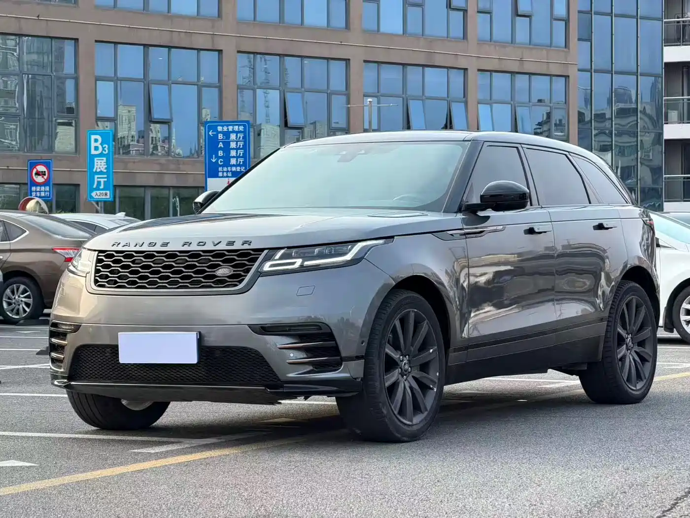 Land Rover Range Rover Velar 2017 P380 R-DYNAMIC HSE