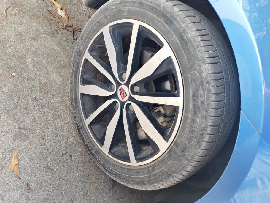 Фото 6 - Roewe i6