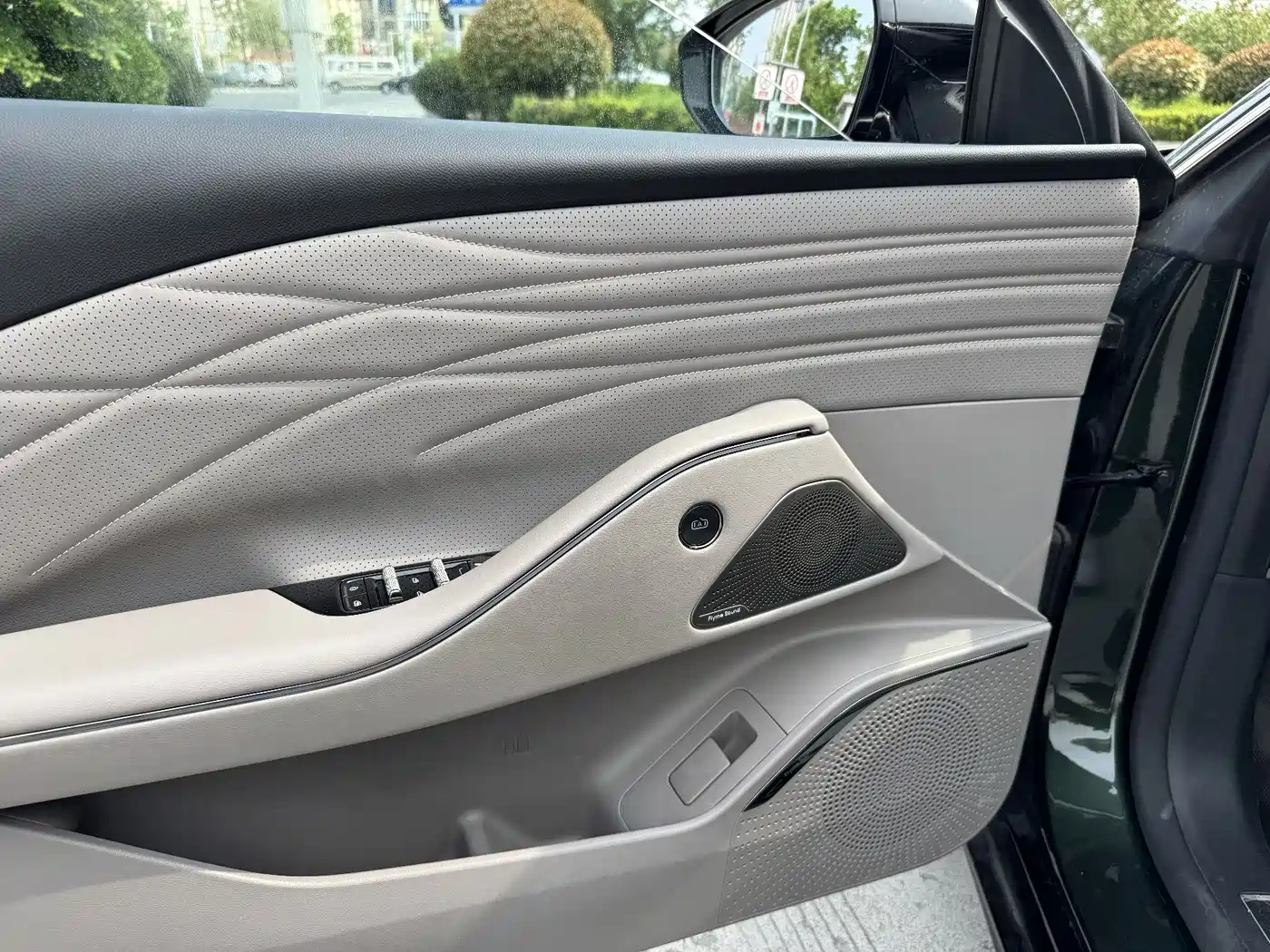 Geely Galaxy Galaxy Xingyao 8 2025 130km EM-P Starship Edition фото 5