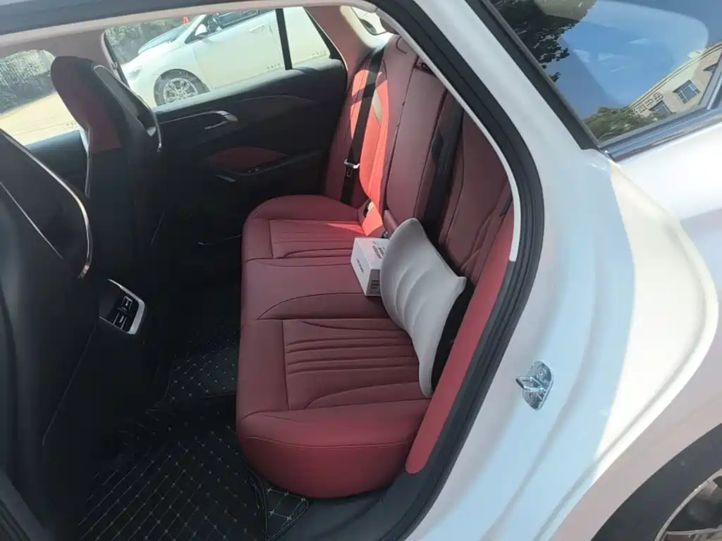Hongqi H6 2026 2025 Model 2.0T Beauty Edition