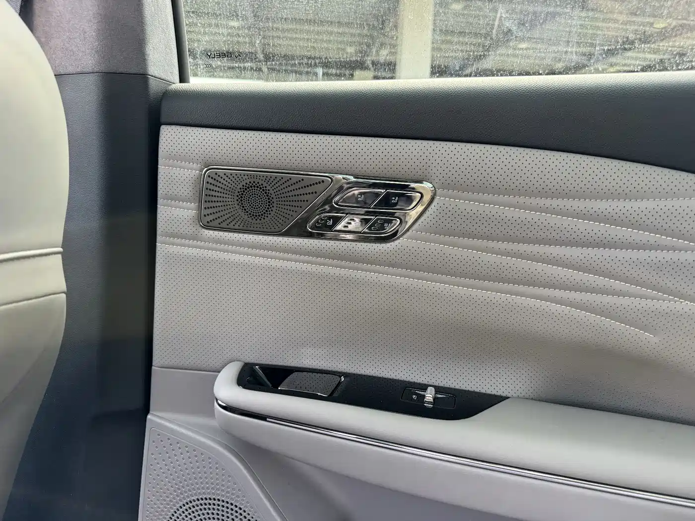 Geely Galaxy Galaxy Xingyao 8 2025 130km EM-P Starship Edition фото 4