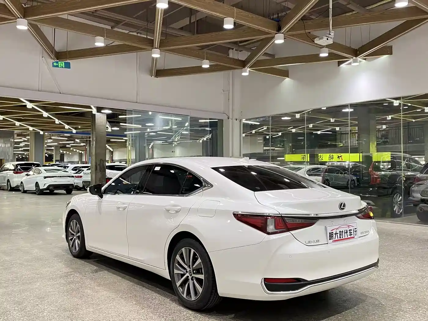 Lexus ES 2020 200 Excellence фото 8