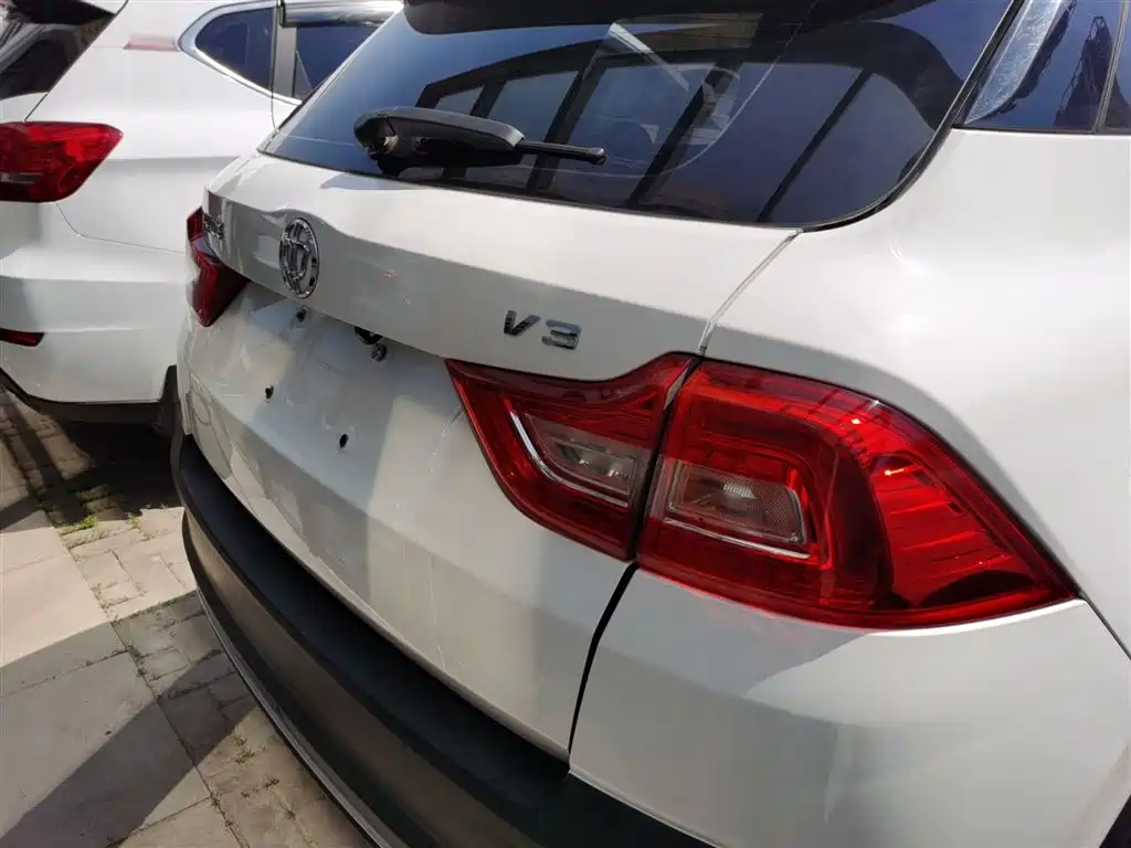 Zhonghua V3 2019 2017 1.5L Manual Comfort