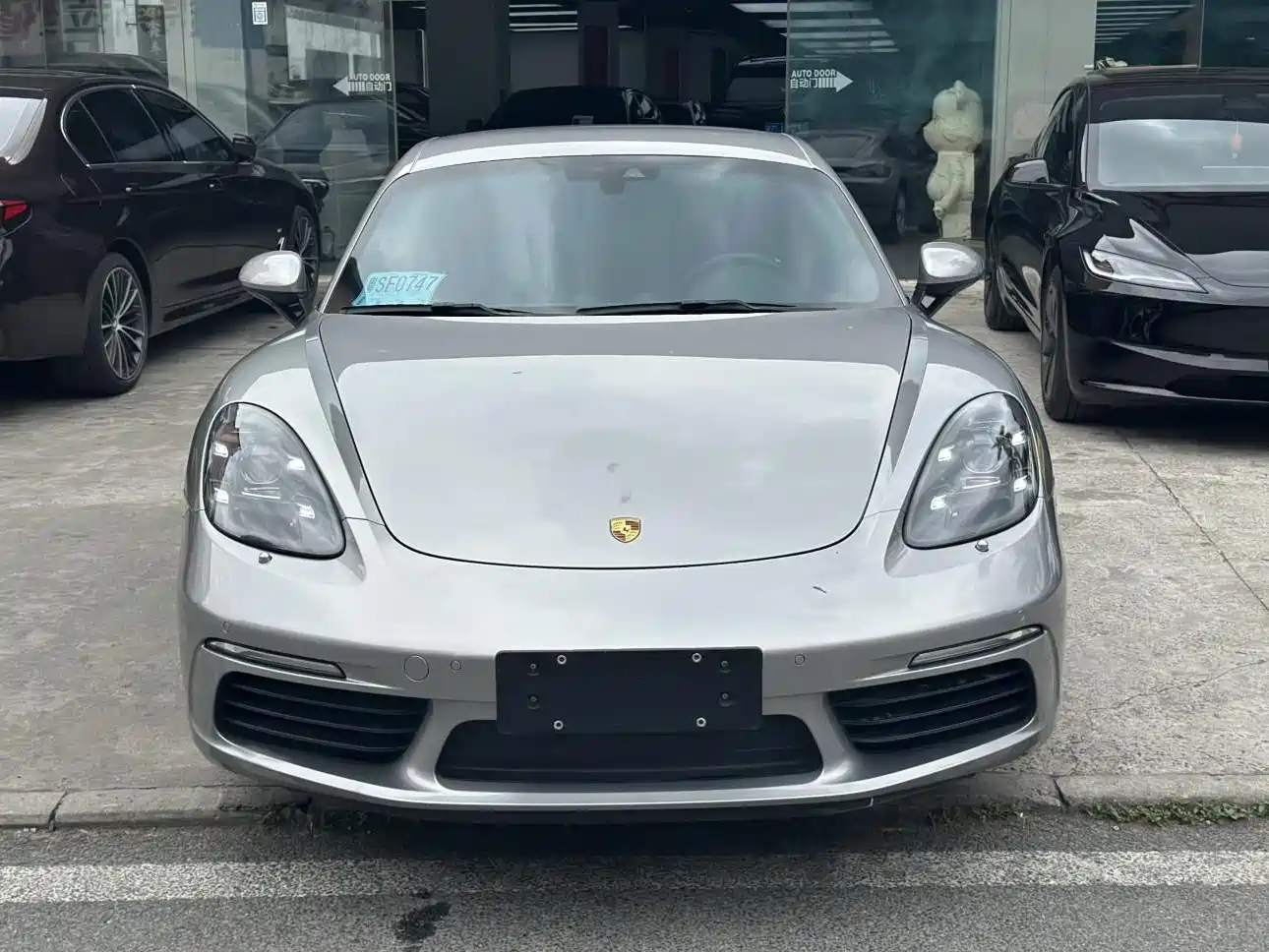 Porsche 718 2019 Cayman T 2.0T фото 2