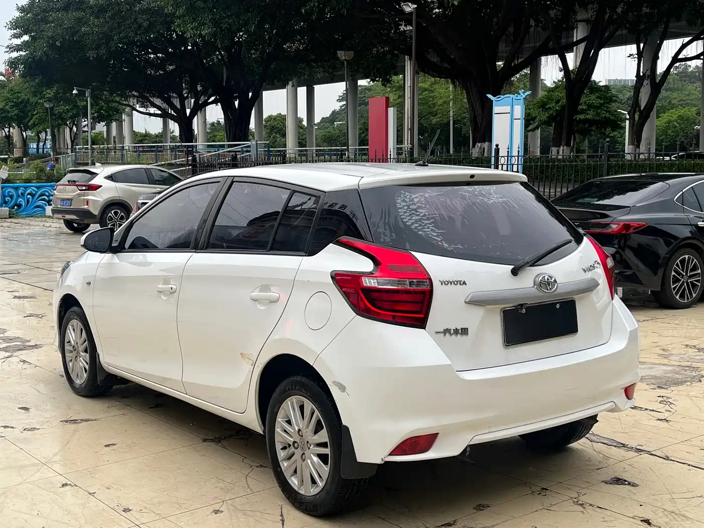 Toyota Vios FS 2017 1.5L CVT Fengchi Edition фото 4