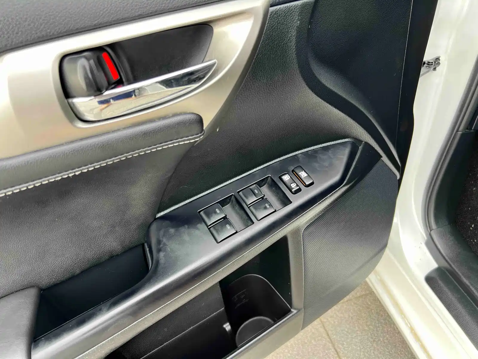 Фото 25 - Lexus CT