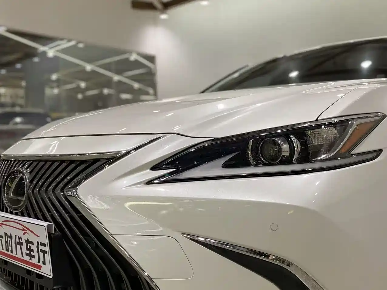 Lexus ES 2020 200 Excellence фото 19