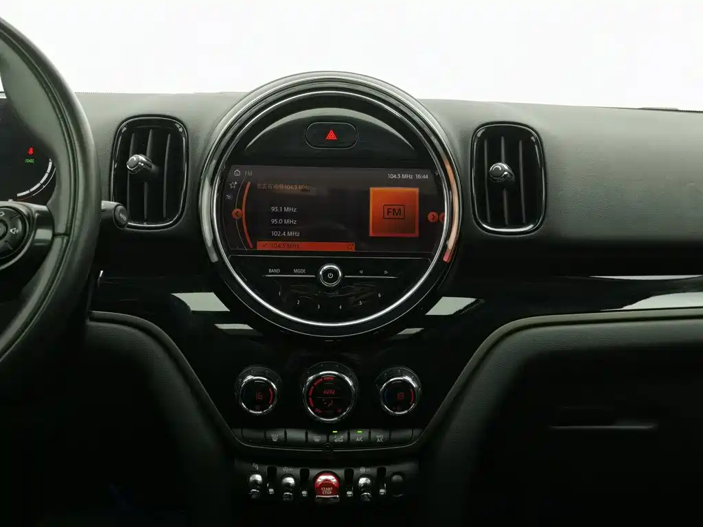 Фото 12 - MINI COUNTRYMAN