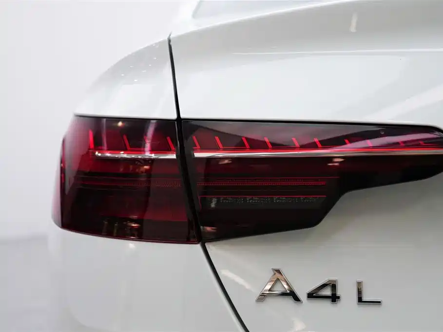 Audi A4L 2020 40 TFSI Fashion Dynamic Edition фото 16