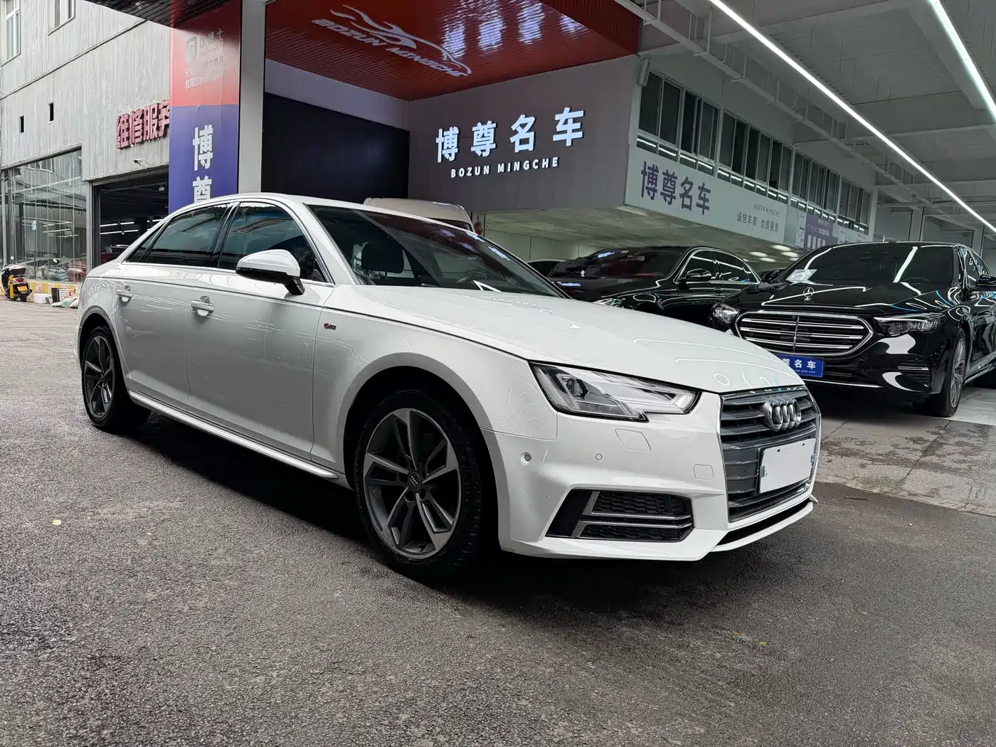 Фото 3 - Audi A4L