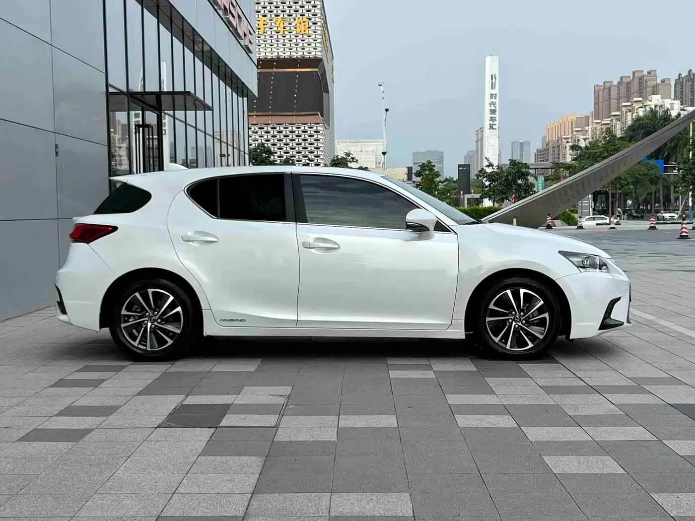 Lexus CT 2020 2017 CT200h Elite Edition Monochrome China V