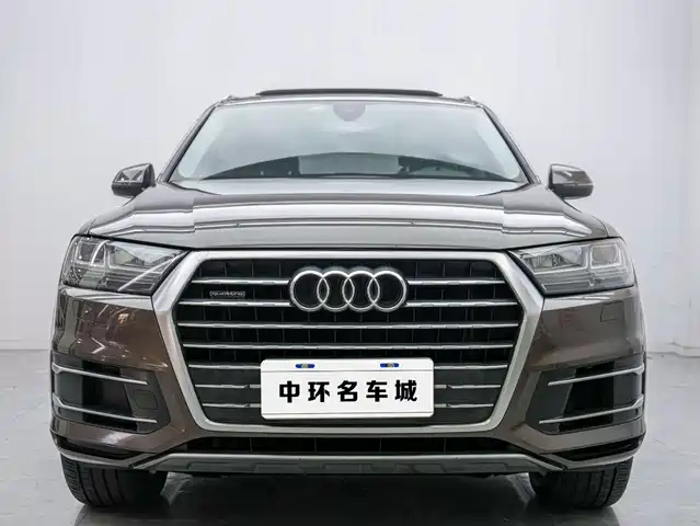 Audi Q7 2018 45 TFSI Technology — фото 4