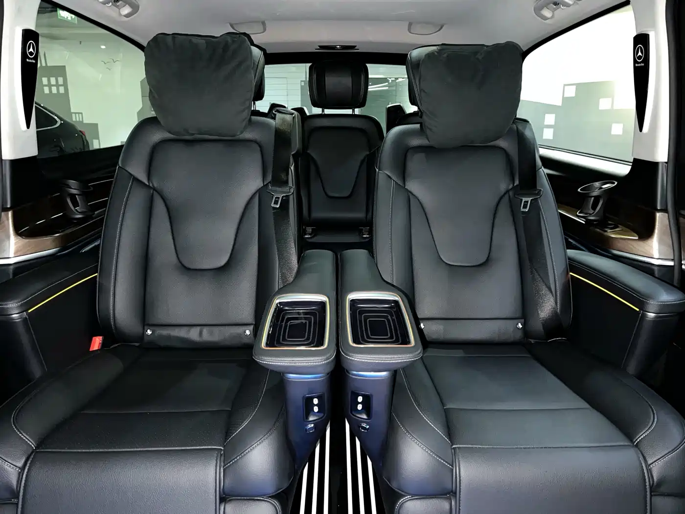 Mercedes-Benz V-Class 2020 Model V 260 L Long Wheelbase Luxury фото 10