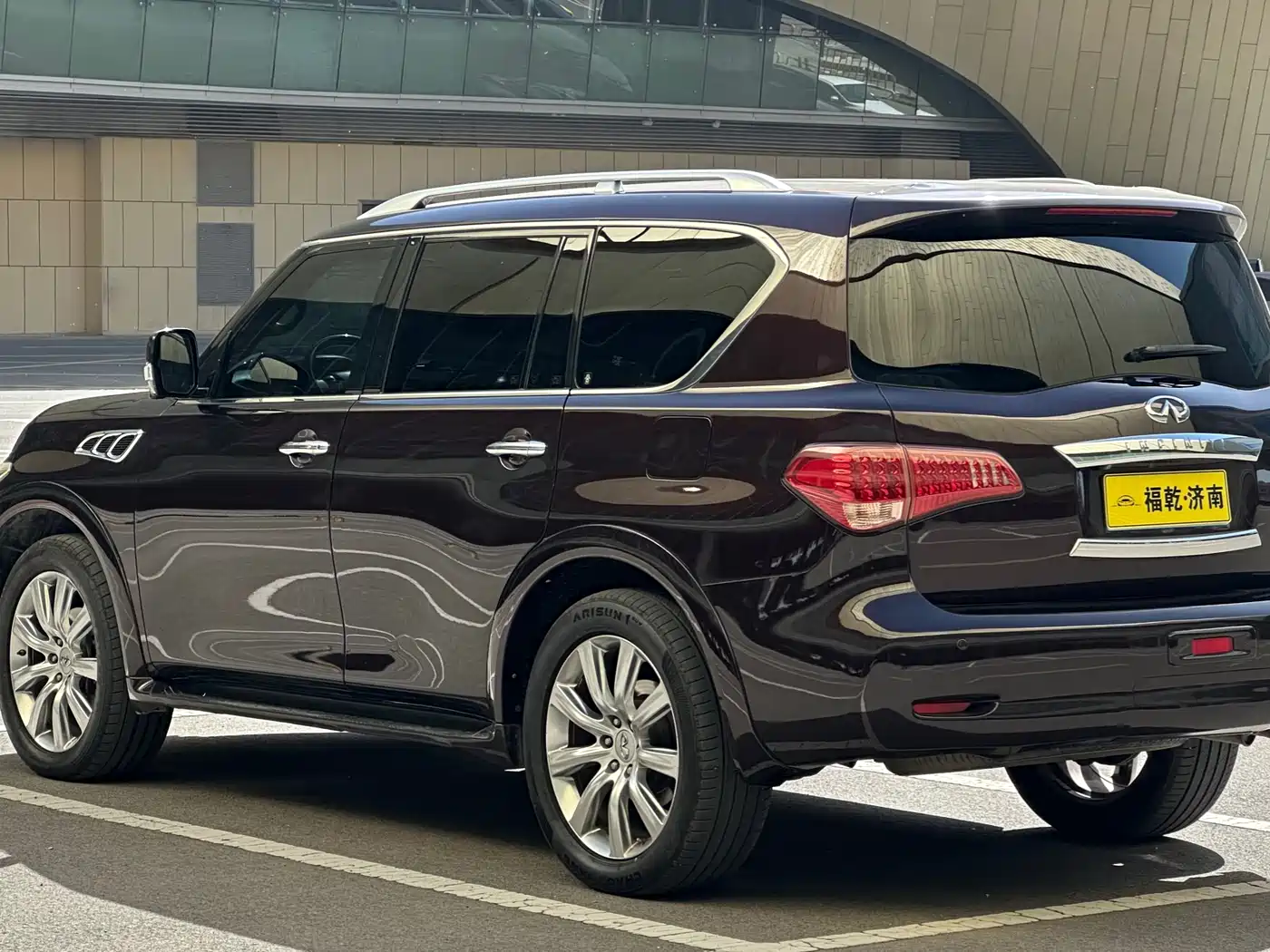 Infiniti QX 2012 2011 QX56