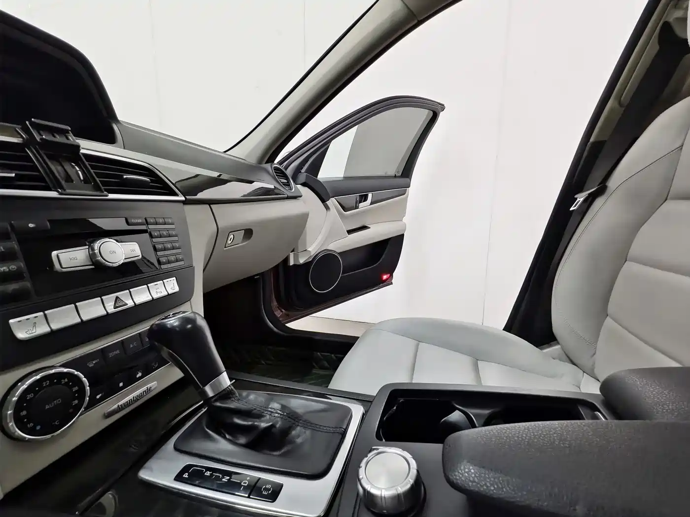Mercedes-Benz C-Class 2013 C 260 CGI Fashion Edition фото 12