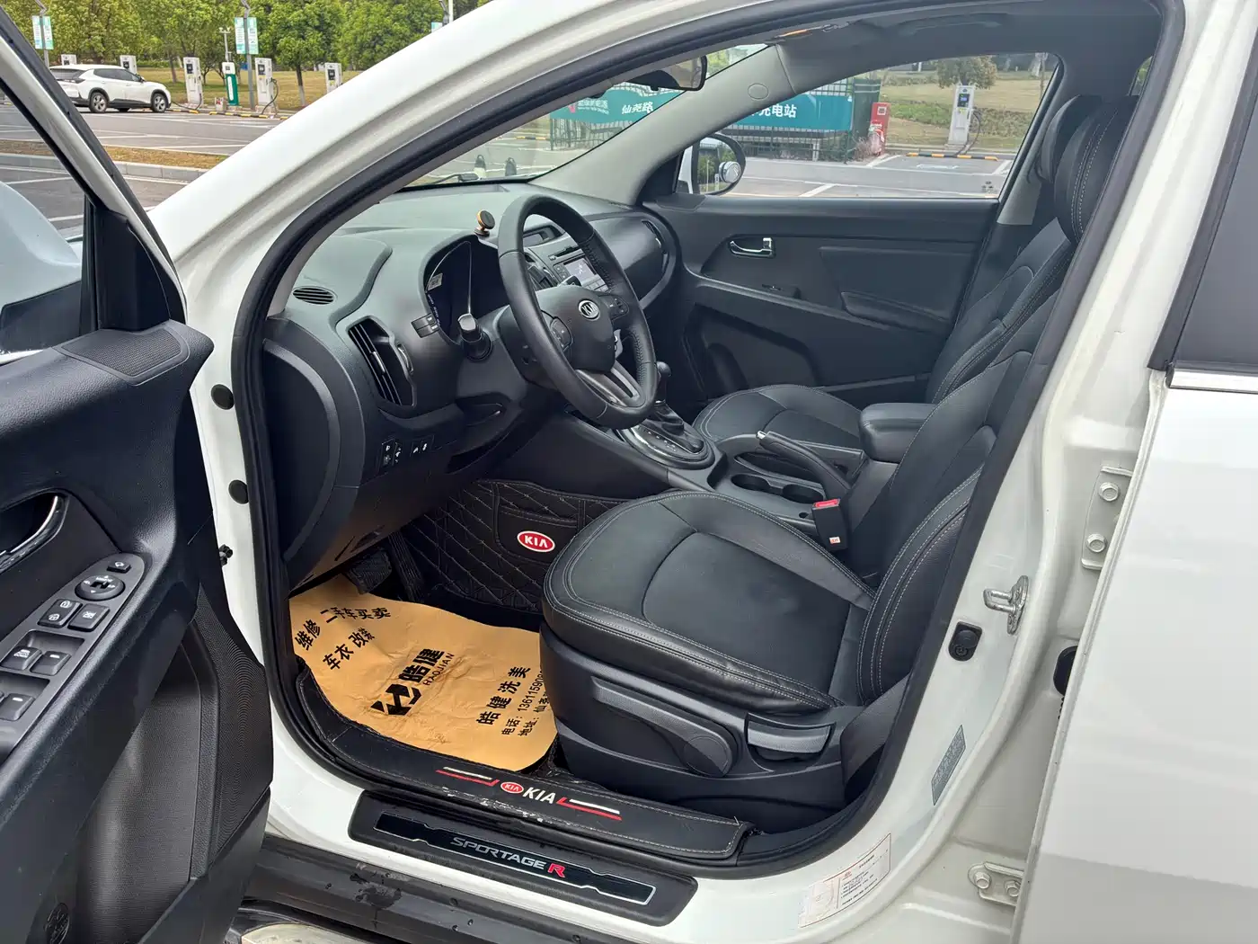 Kia Sportage 2012 2.0L Automatic 2WD GLS фото 8