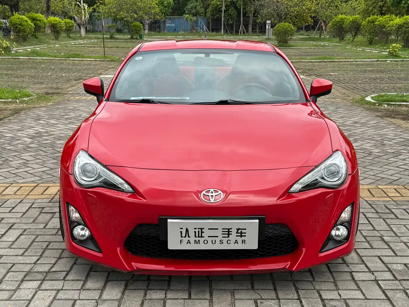 Toyota 86 2014 2.0L Automatic Luxury фото 2