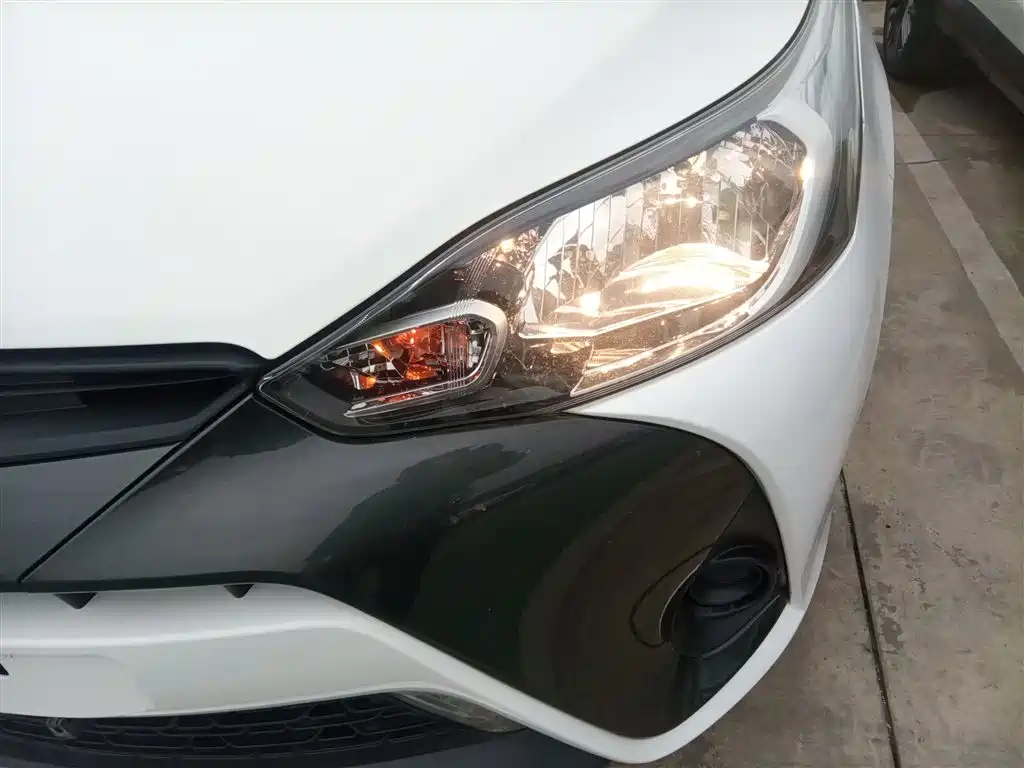 Toyota YARiS L Zhi Xuan 2017 1.5E CVT Speed Upgrade Edition фото 3