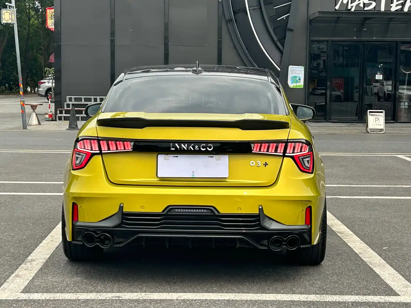 Lynk & Co 03 2021 03+ 2.0TD Auto Wind Rider Edition фото 9
