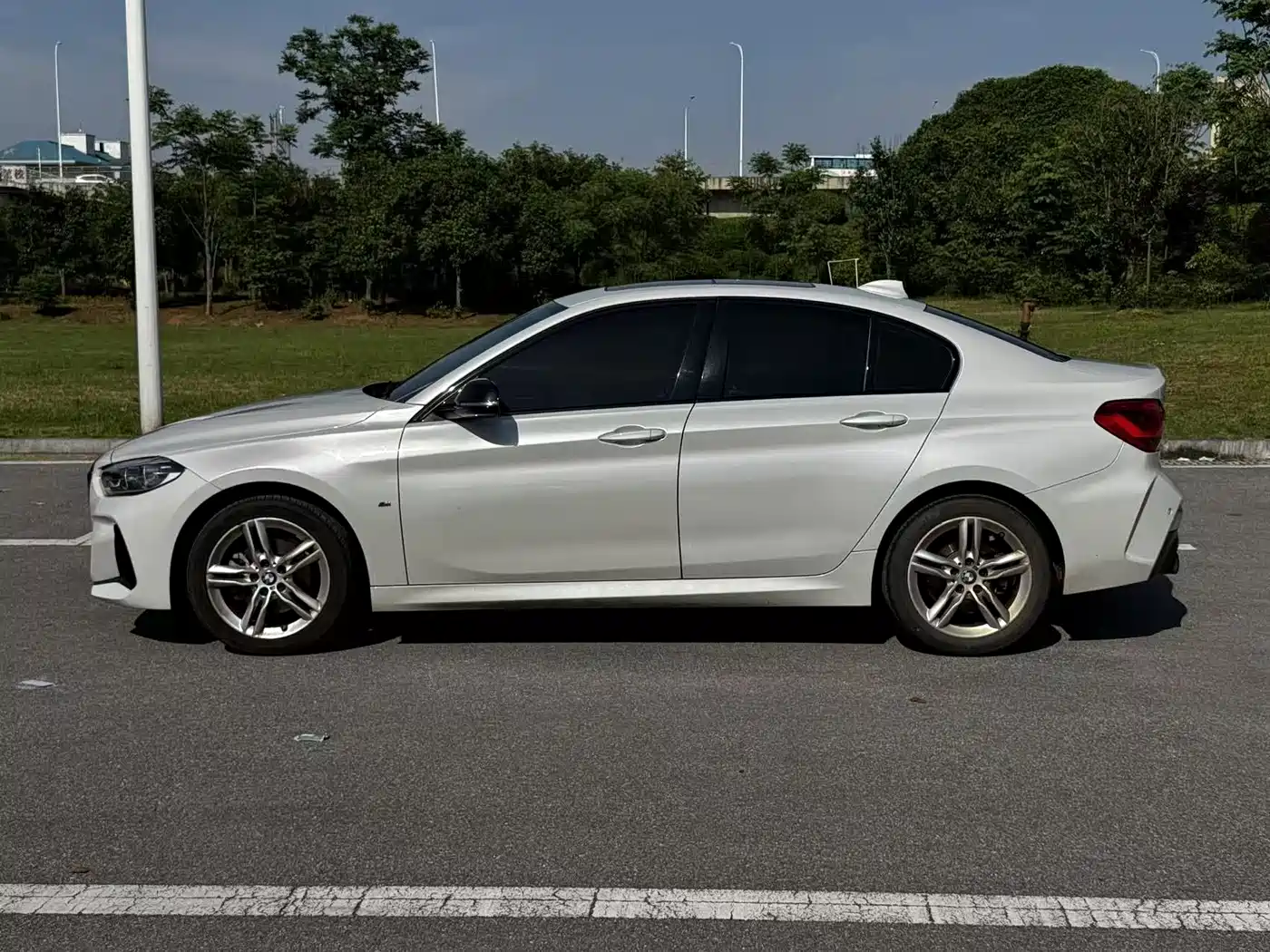 BMW 1 Series 2021 Facelift 120i M Sport Shadow Edition фото 9