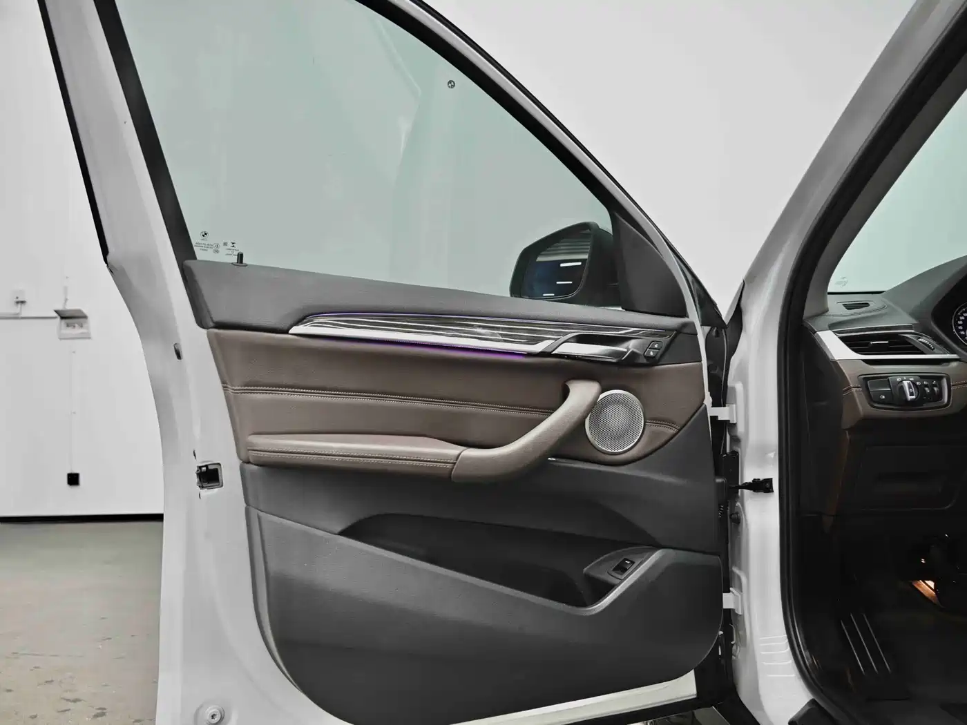 BMW X1 2022 xDrive25Li Premium фото 24