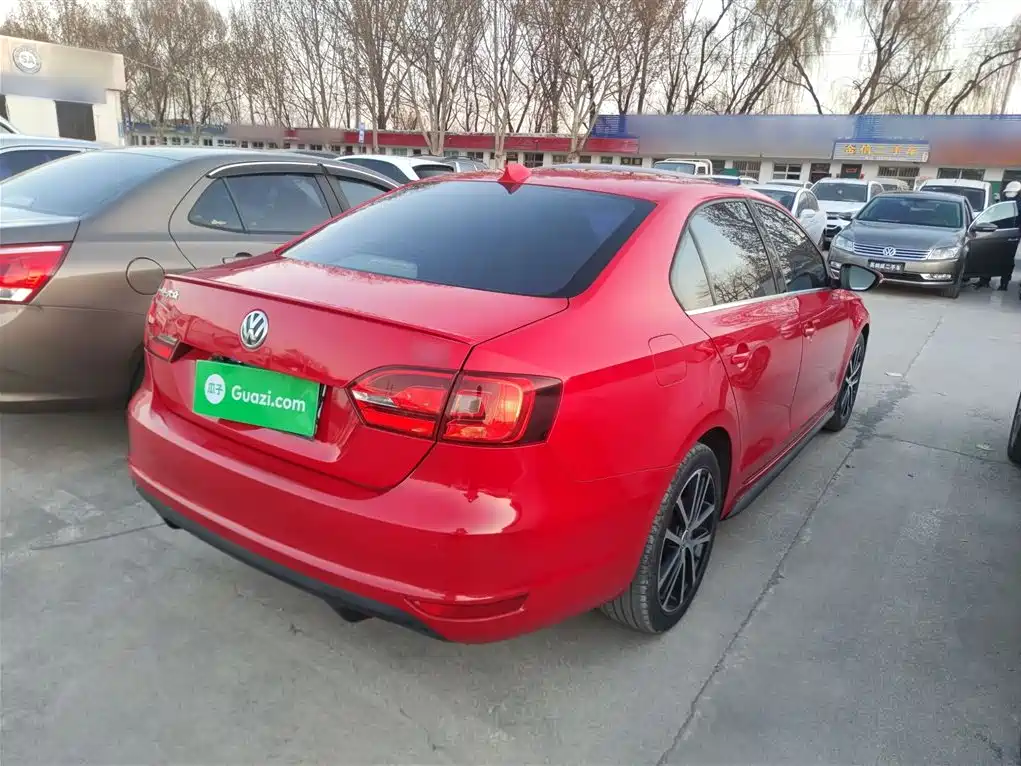 Volkswagen Sagitar 2013 2.0TSI GLI фото 23