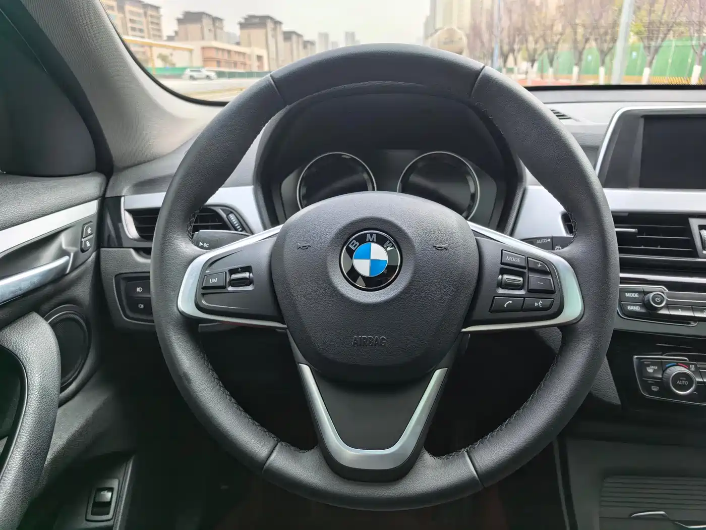 BMW X1 2019 sDrive18Li Fashion Model фото 8