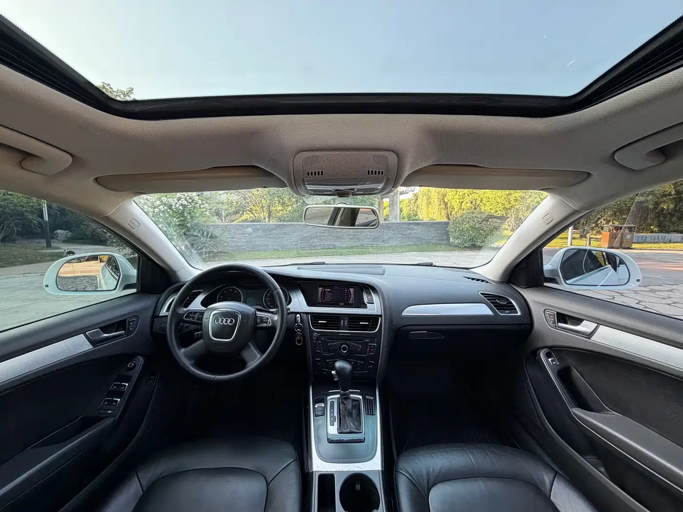 Audi A4L 2012 2.0 TFSI Automatic Technology фото 8