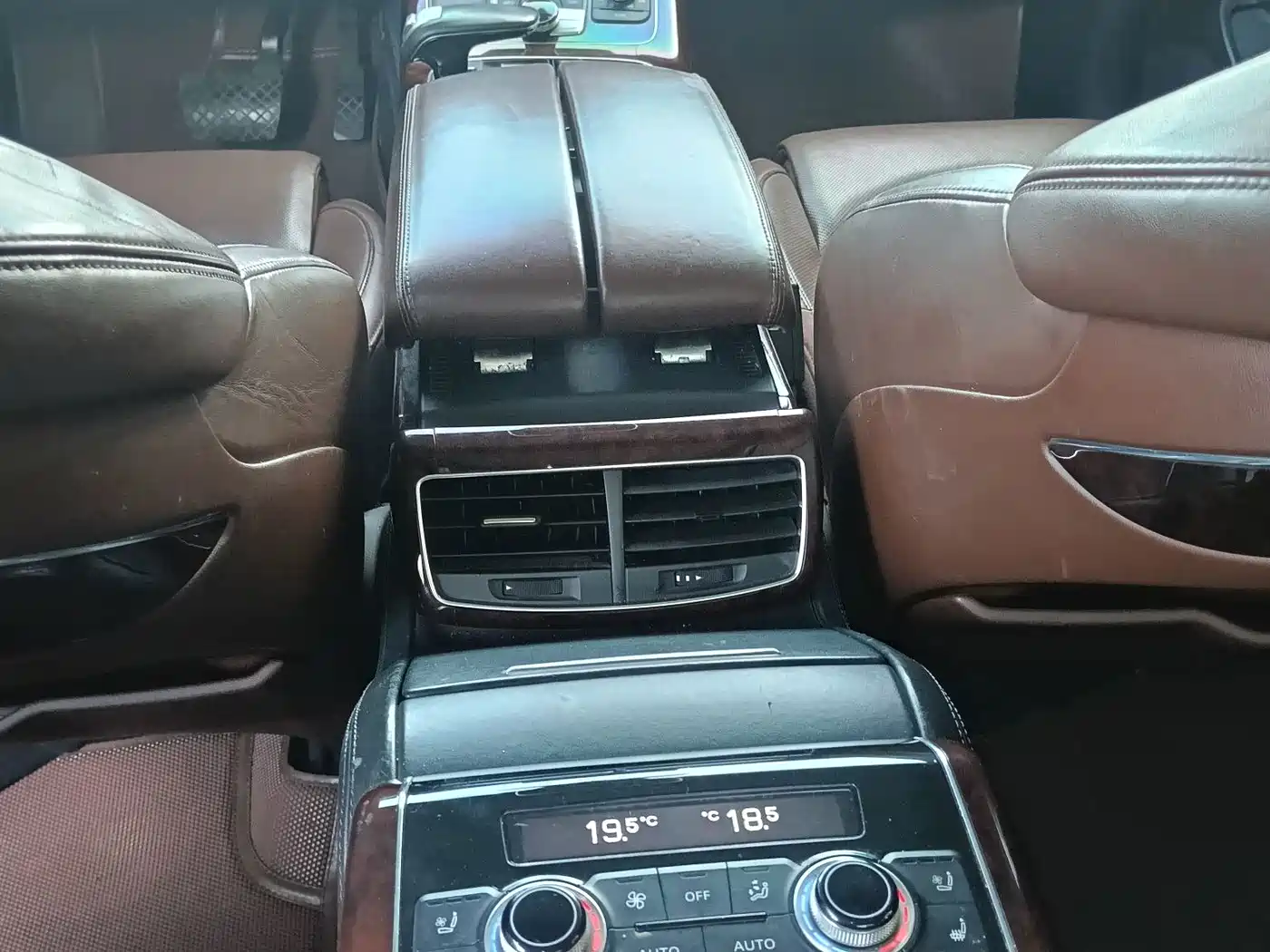 Фото 11 - Audi A8