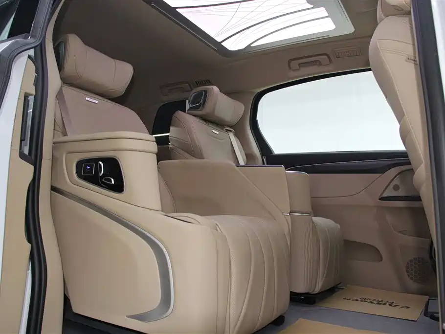 Buick GL8 2025 Land Business Class Comfort DG Edition фото 23