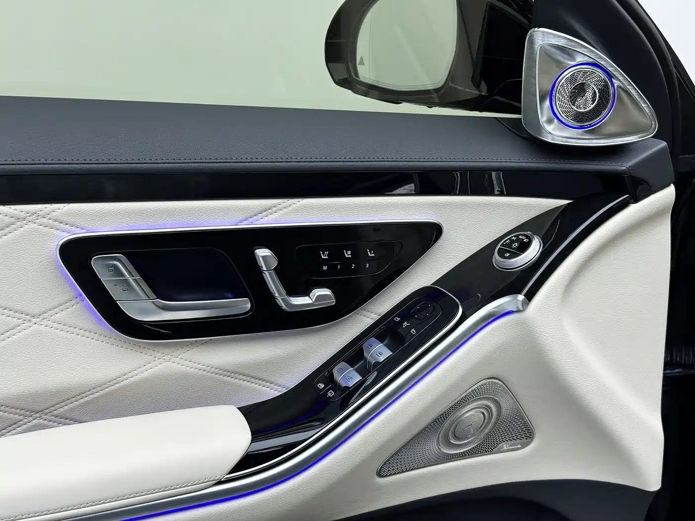 Mercedes-Benz Maybach S-Class 2025 Model S 480 4MATIC фото 10