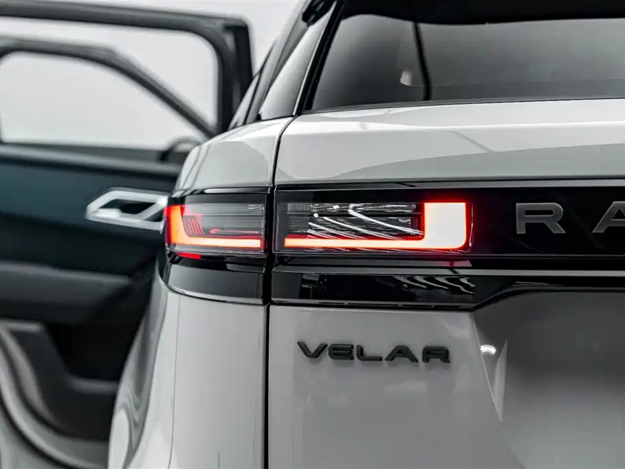 Land Rover Range Rover Velar 2024 Dynamic SE фото 32