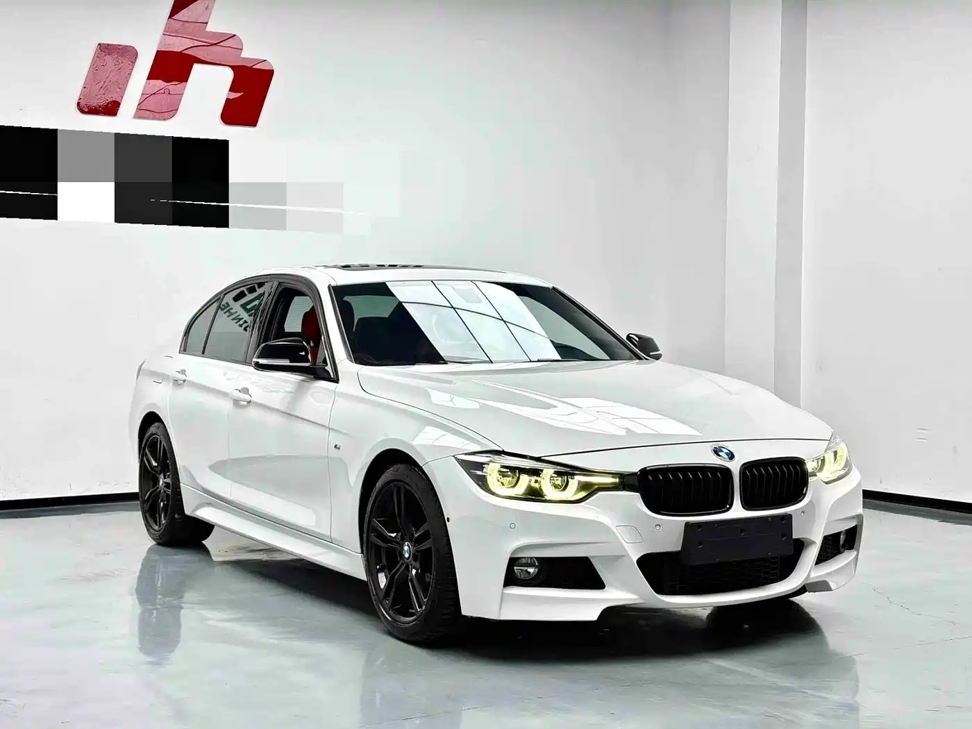 Photo 3 - BMW 3 Series