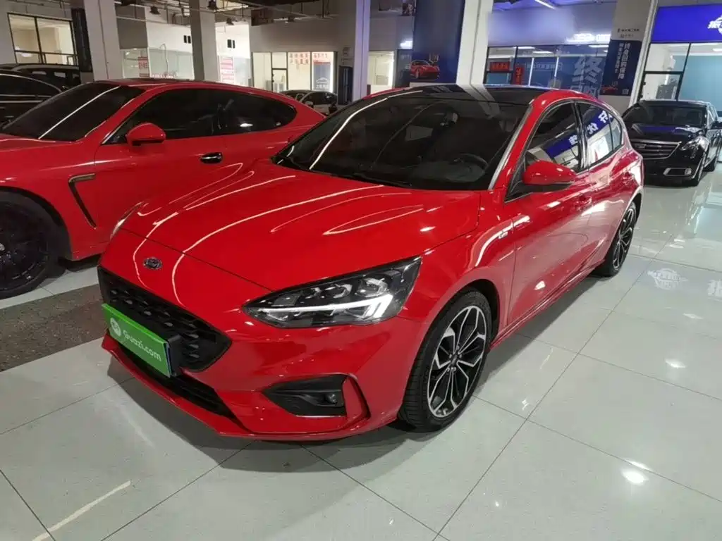 Фото 2 - Ford Focus
