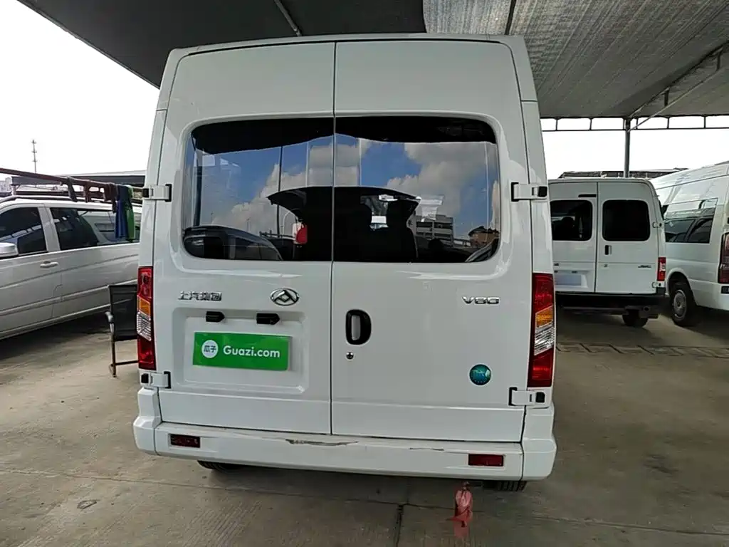 SAIC Maxus Xintu V80 2025 2025 Value Edition Aoyun 2.0T Manual Long Wheelbase Medium Roof 127Ps 6/7/9-seater