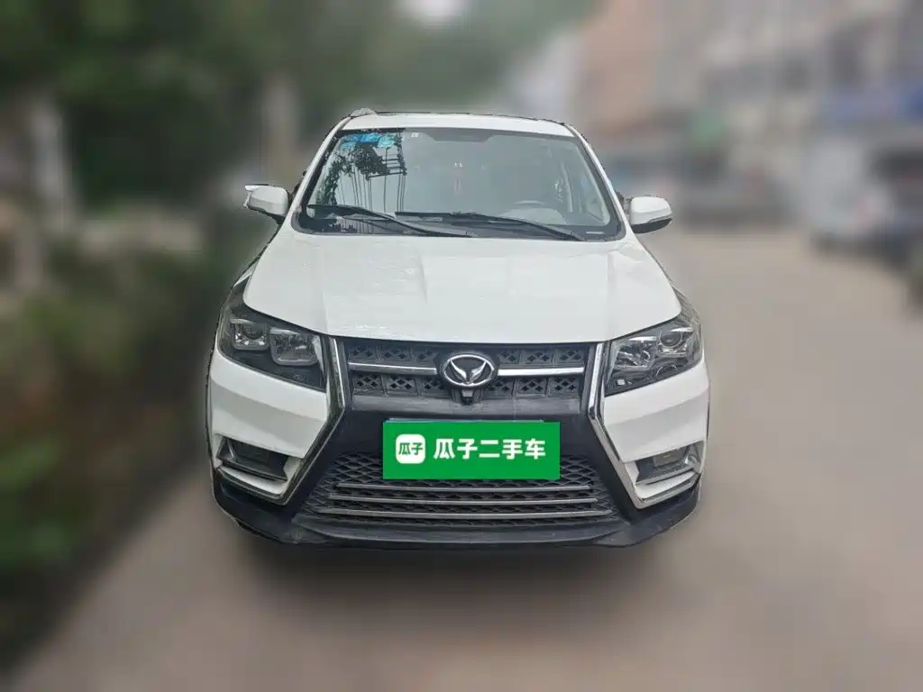 BAIC Huansu S3 2016 2016 S3L 1.5L Manual Premium