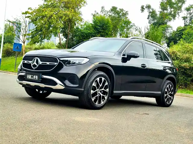 MERCEDES-BENZ GLC