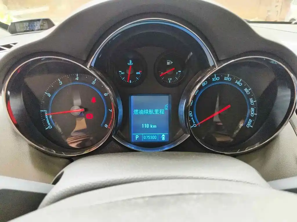 Chevrolet Cruze 2010 2009 1.8L SX AT
