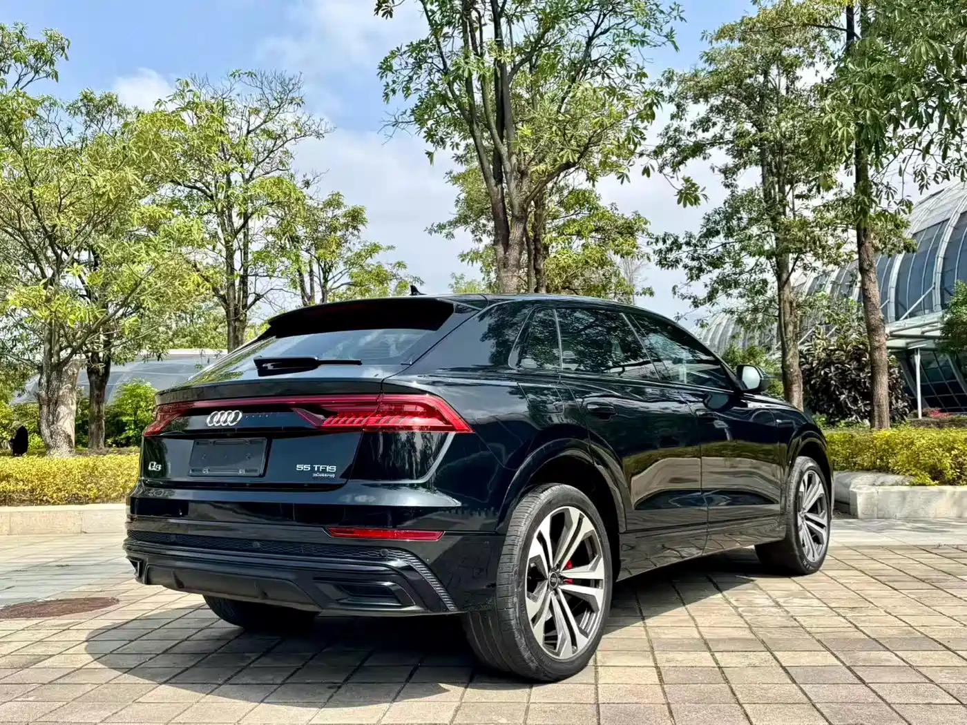 Audi Q8 2022 55 TFSI Premium Selection Dynamic фото 8